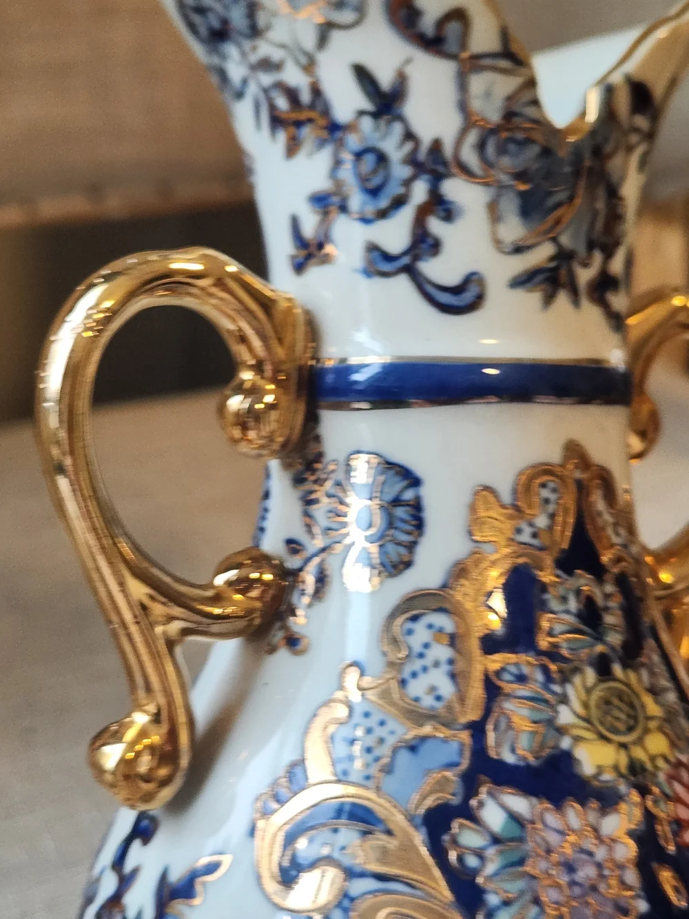Vintage Handpainted White Blue and Gold Decorative Double-Handled Porcelain Vase - Picture 8 of 11